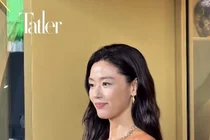 Jeon Ji-hyun Turns Heads in Hong Kong With Bold Tanned Bronze Skin—Unmatched Elegance