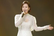 장윤정 떠난 티엔엔터, 사내이사 3인 횡령 정황에 주가 '하한가'