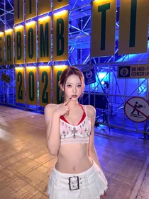 하이키 휘서, '워터밤 2026' 빛낸 압도적 자태… 핫한 Y2K 스타일링 화제