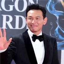 황정민 사생활 논란 폭로자 A씨 2차 폭로… 메신저 내역·녹취록 공개하며 고소 맞대응