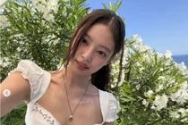 BLACKPINK’s Jennie Shows Off Toned Lines in a White Bralette, Teases Appearance at “Summer Sonic 2026”