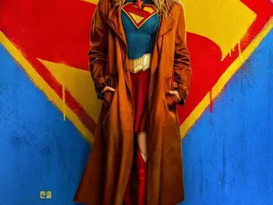 DC宇宙，《超女》2026年6月国内上映确定... 充满讽刺魅力的新英雄海报-预告片公开