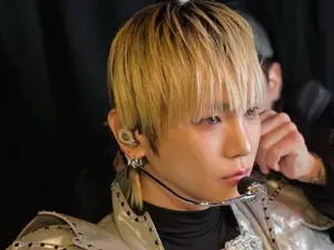 SHINee的Key在北美巡演中公开芝加哥演出现场...以华丽的视觉压倒舞台
