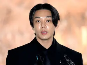 刘亚仁确认回归大银幕，执导张在贤新作《吸血鬼》主演，时隔三年重返演艺圈