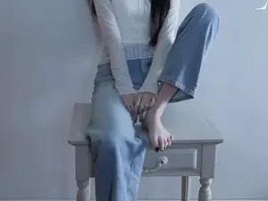 IVE的张元英，宛如洋娃娃般不现实的视觉...公开充满神秘魅力的画报