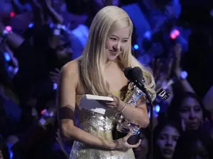 Rose, K-Pop Solo Pertama yang Naik ke Panggung Grammy... Tantangan untuk Tiga Penghargaan dengan 'Apartment'