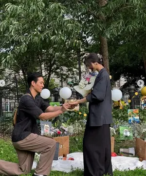 ‘格莱美获奖’ 李在♥山姆·金，11月结婚… “在洛杉矶缔结百年之约”