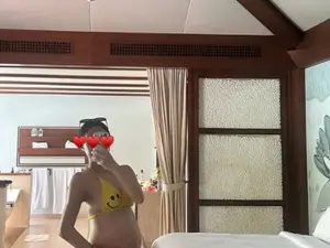 《那所四季》玫瑰，越南胎教旅行……比基尼下清晰的‘D线’