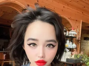 朴宝英，'山达拉朴狙击'后首次近况… 2NE1断交传闻中的微妙表情