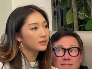 윤종신, 폭풍 성장한 큰딸 라임과 투샷 공개… 만감 교차