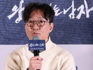 1200만 돌파 '왕과 사는 남자', 장항준 감독 예상 수익 '수십억'