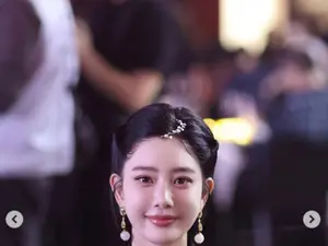 클라라, 핑크빛 드레스로 뽐낸 독보적 여신 자태… 