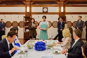 이재명 유튜브 뜬 손종원…마크롱 극찬 '한우 밀푀유' 공개