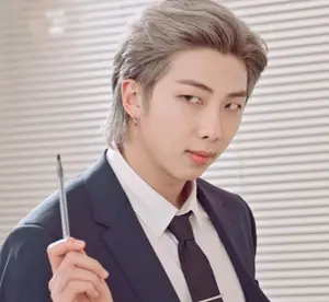 방탄소년단 RM, 日 시부야 금연구역 흡연·꽁초 투기 의혹