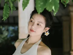 이유비, 발리서 빛난 청초 비주얼…'유미의 세포들3' 맹활약