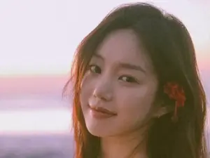 이유비, 발리 해변서 뽐낸 완벽 슬림핏…청순·섹시 휴양지룩
