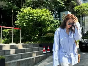 김혜수, 56세 안 믿기는 완벽 레깅스 핏…독보적 일상