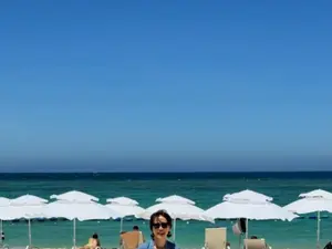 현빈 아내 손예진, 44세 안 믿기는 청량 미모...휴양지 여신 강림