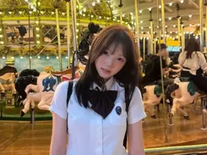 정웅인 딸 정소윤, 놀이공원서 뽐낸 '완성형 고양이상'