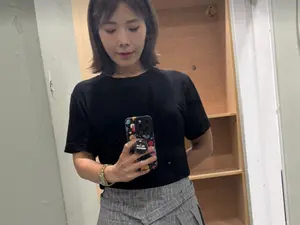 '11kg 감량' 신봉선, 파격 미니스커트 자태…완벽 리즈 갱신