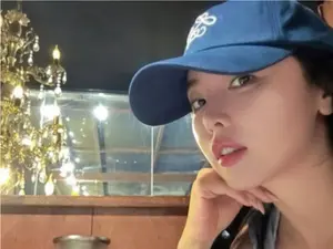 홍진영, '황당 임신설' 종결…군살 없는 완벽 청바지 핏