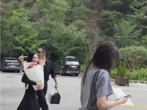 변요한, 아내 티파니 영 손 꼭 잡고 에스코트… 소녀시대 최수영 연극 현장 출격