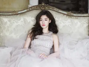 전지현, 14년 전 웨딩 화보 기습 공개… 