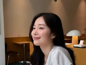 윤채경, 