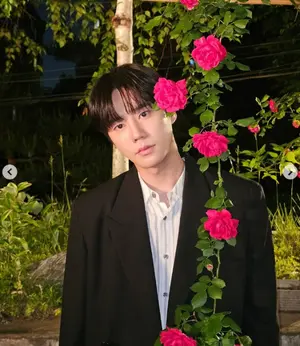 이준영, SNS 통해 '포핸즈' 비하인드 컷 공개… 육군 군 복무 중 근황
