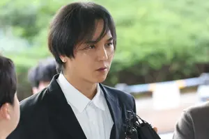 “Kapalit ng 102 araw ng kamangmangan”… unipormeng kailangan muling isuot ni Song Min-ho ng WINNER