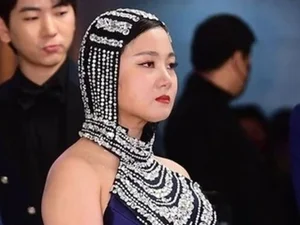 Park Na-rae's Side to Counterclaim Former Managers for 'Corporate Fund Embezzlement'... Escalation into 'Abuse of Power' Mud Fight