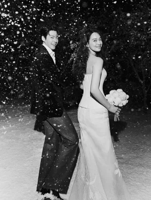 Kim Woo-bin ♥ Shin Min-a Wedding, Top Stars Gather... Do Kyung-soo Rushes in During Award Ceremony with Special Loyalty