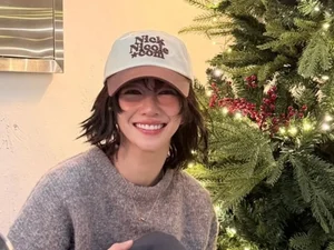 서예지, 크리스마스 앞두고 근황 공개...밝은 미소로 전한 따뜻한 겨울 인사