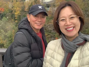 박미선, 남편 이봉원과 행복한 여행 근황 공개 항암 치료 전 모습 눈길
