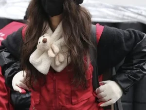 Daniel, who received a notice of expulsion from NewJeans, spotted volunteering with Sean... steadfast actions catch attention