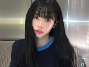 aespa的Karina，公开如画般的视觉……甚至还参与了单亲妈妈设施的志愿服务，令人感动