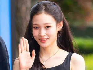 '신세계 손녀' 애니, 대학 이메일 유출 고충…