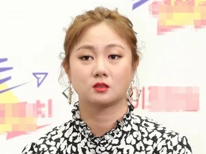 박나래, 고소한 전 매니저가 사내이사? 기묘한 '서류상 동거'
