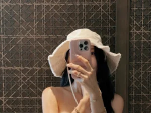'Park Seong-gwang♥' Lee Sol-i, Bold Bikini After Cancer Recovery... '0% Body Fat'