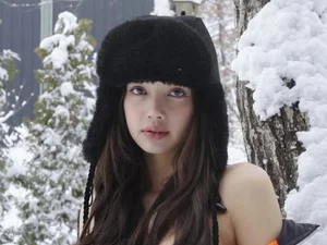 Lisa, Bold Bikini on the Snowfield… 