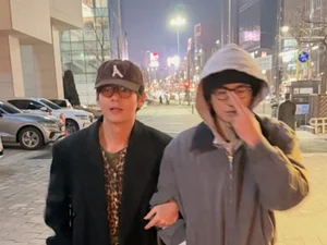BTS V Shares Winter Walk with Park Hyung-sik While Eating Bungeoppang... 