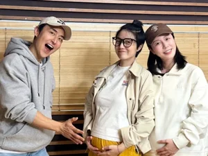 Ahn Young-mi and Nabi Share D-Line Photos in Radio Studio... 