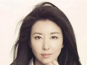 김완선 검찰 송치…'미등록 불법 영업' 1인 기획사 파장