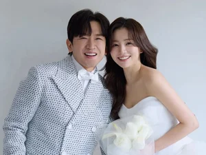 이민우 9첩 코스 초호화 결혼식…비는 '김태희 생일' 불참