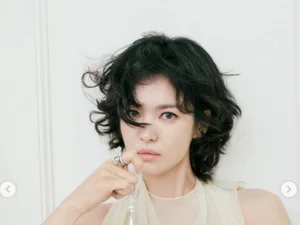 Song Hye-kyo Shows Off Defined Abs in Daring Leather Top...Transforms with Short Perm