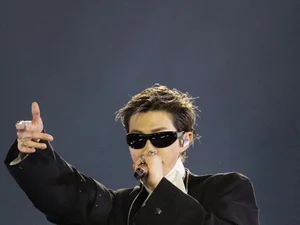 'After 4 Years, the Full Lineup' BTS RM bows to the public after the Gwanghwamun performance