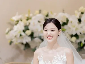 김유정 친언니 김연정, 인형 같은 첫 딸 출산… 