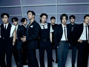 슈퍼주니어 20주년 콘서트 중 펜스 무너져 관객 추락, SM 측 
