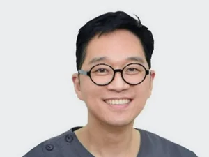 김영삼, 대한항공 1등석 논란 해명 