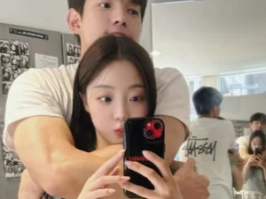 'Transit Love 4' confirms relationship... Gwak Min-kyung & Shin Seung-yong, a realistic couple overcoming their 9-year age gap